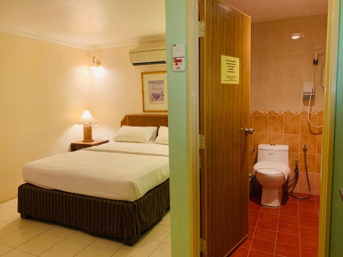 Hotel Johan Malacca Екстериор снимка